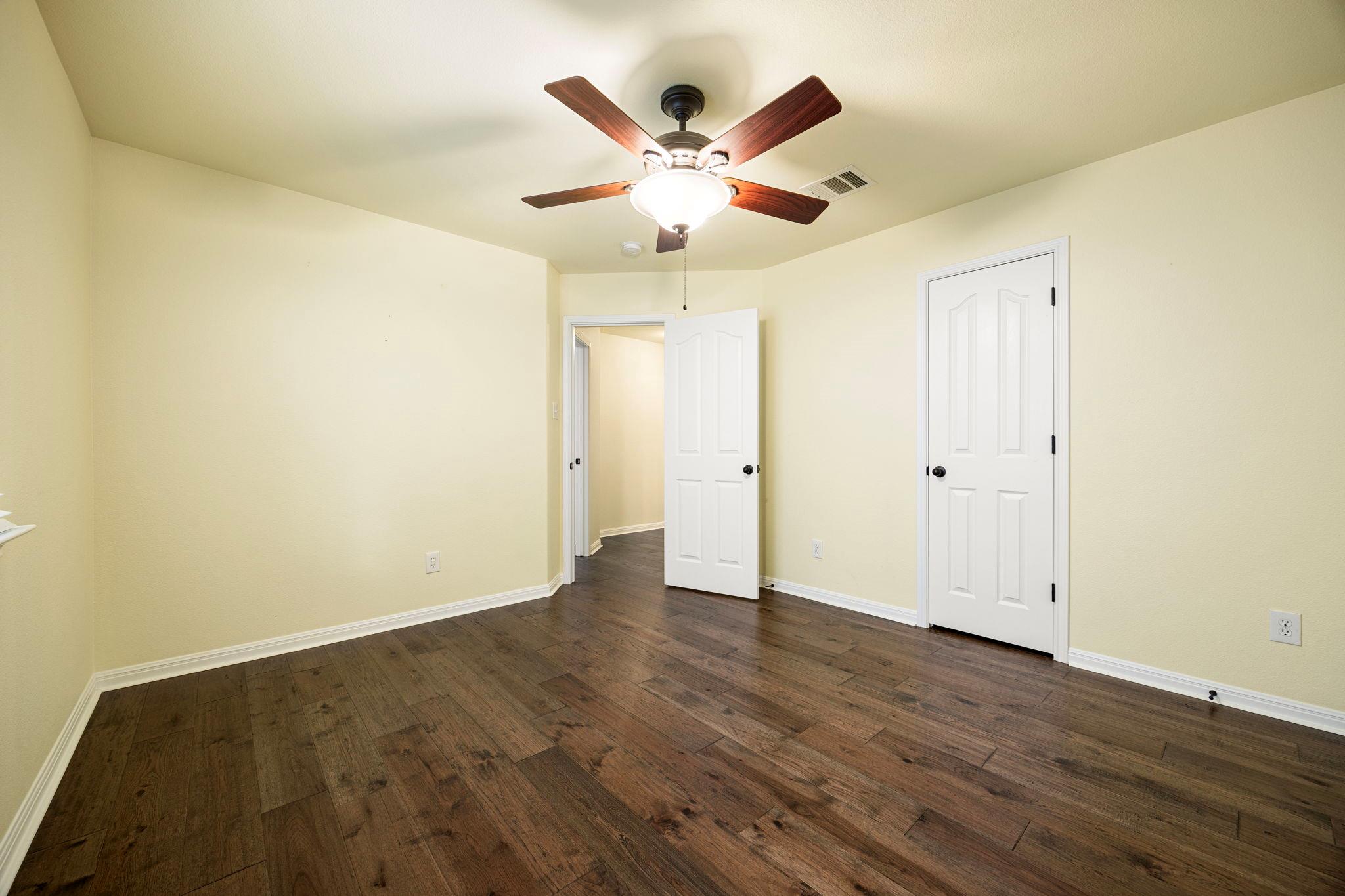 1512 Elkins Ln, Cedar Park, TX 78613