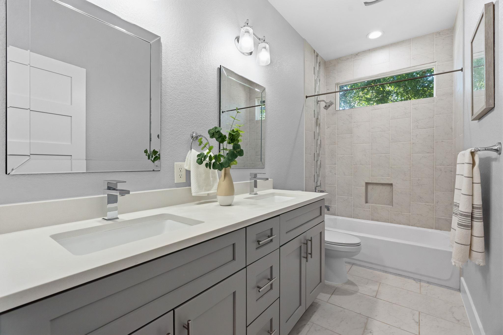 304 BLACKSON Ave # A, Austin, TX 78752