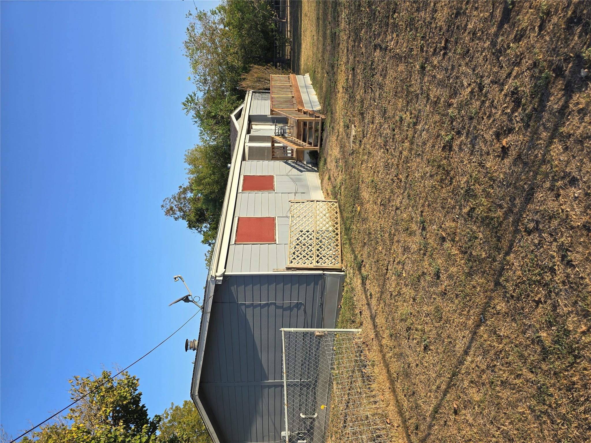 301 S Johnson Ave, Thorndale, TX 76577