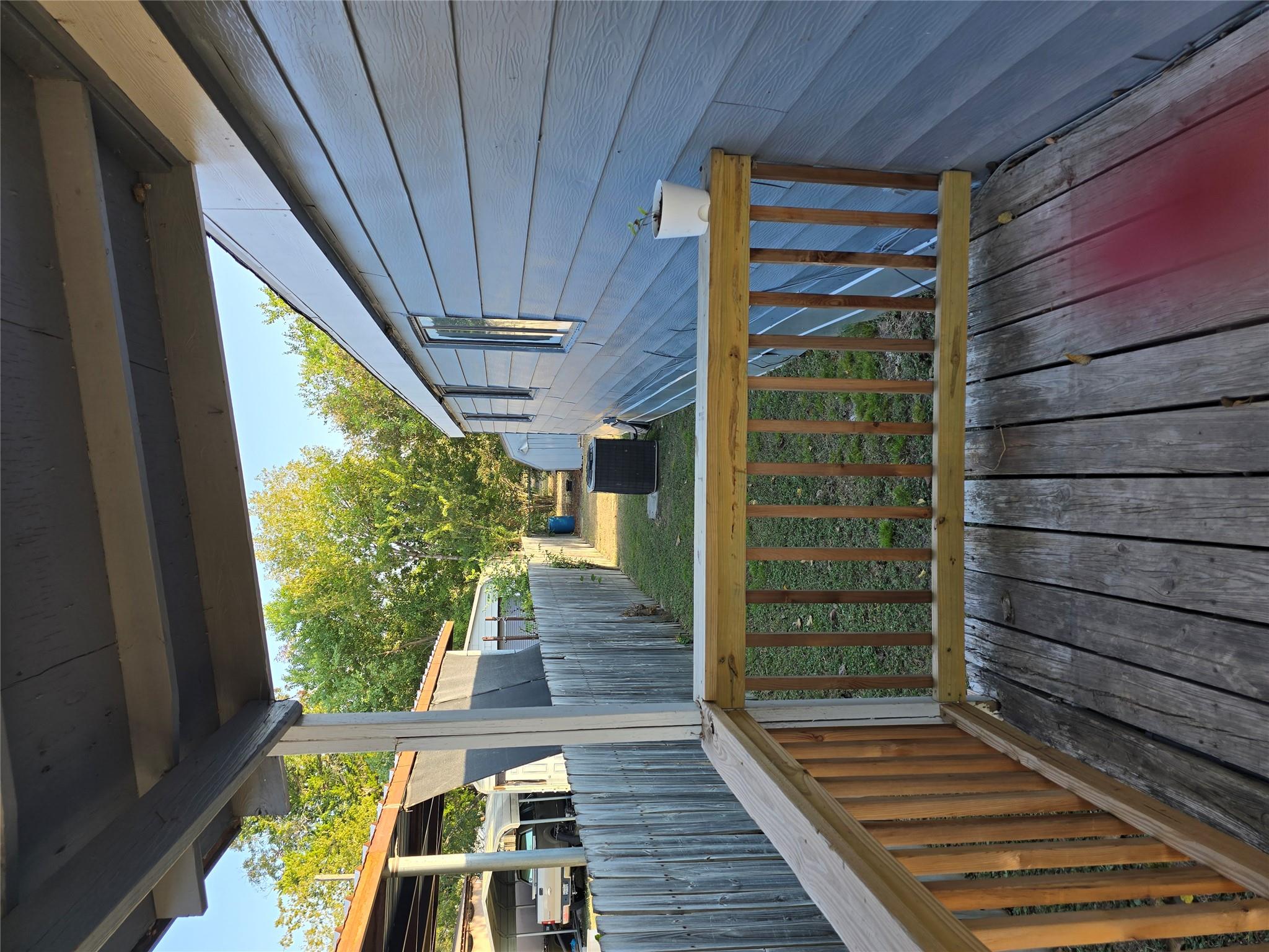 301 S Johnson Ave, Thorndale, TX 76577