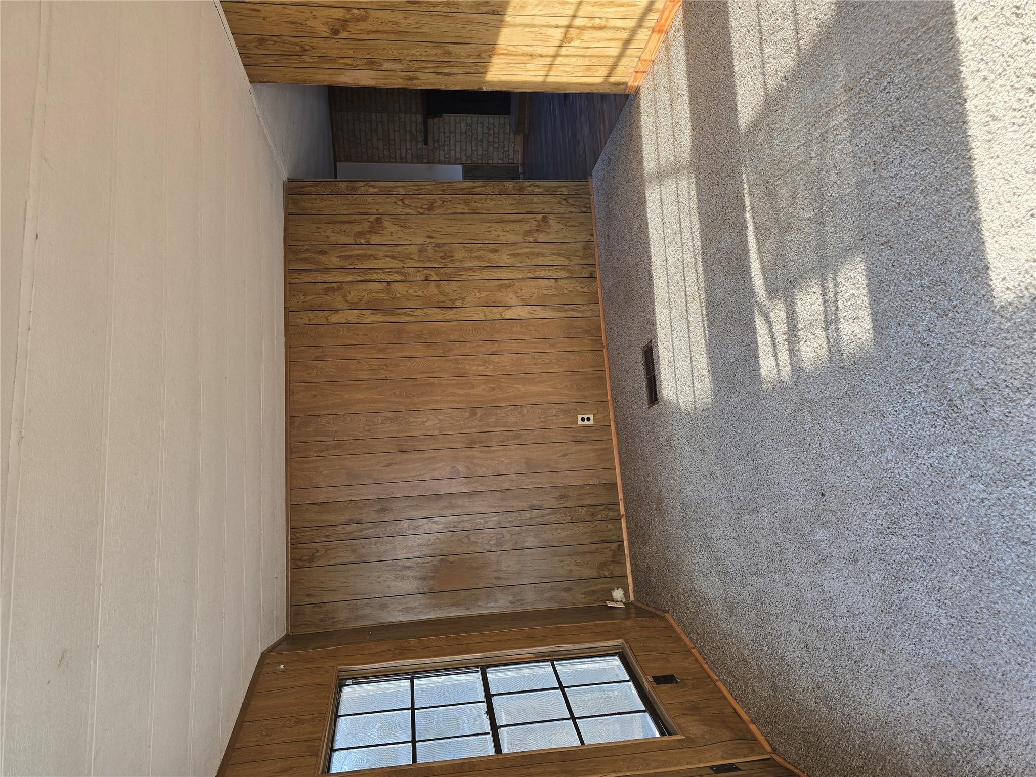 301 S Johnson Ave, Thorndale, TX 76577