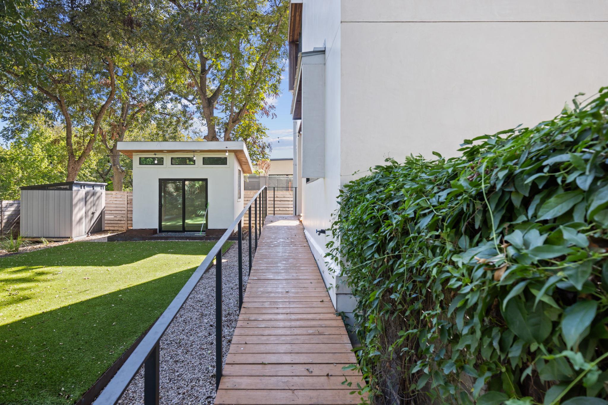 1116 Mariposa Dr # D, Austin, TX 78704