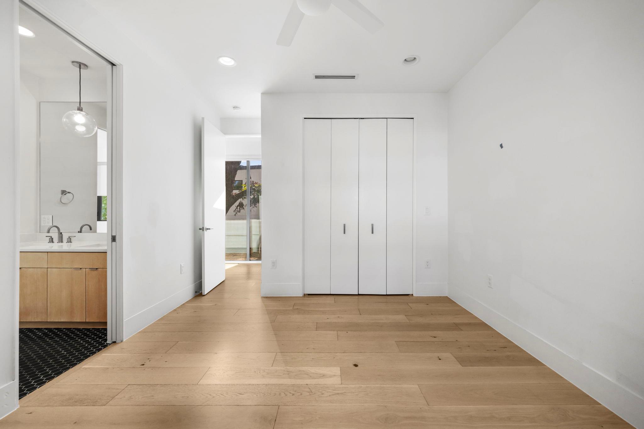 1116 Mariposa Dr # D, Austin, TX 78704