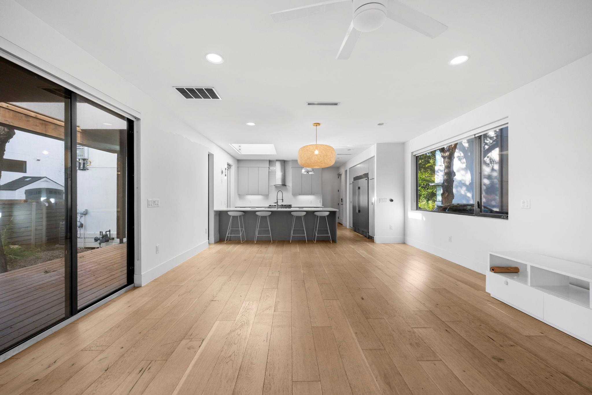 1116 Mariposa Dr # D, Austin, TX 78704