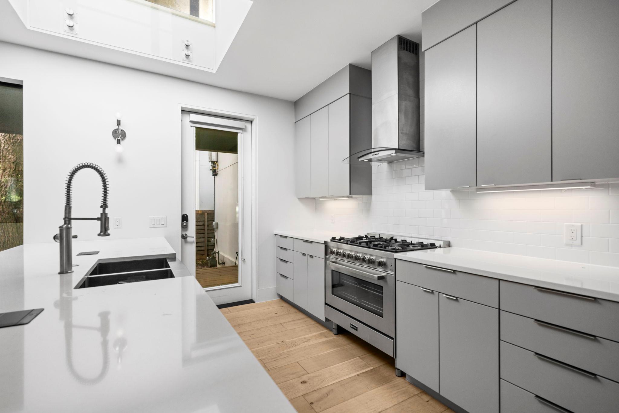 1116 Mariposa Dr # D, Austin, TX 78704