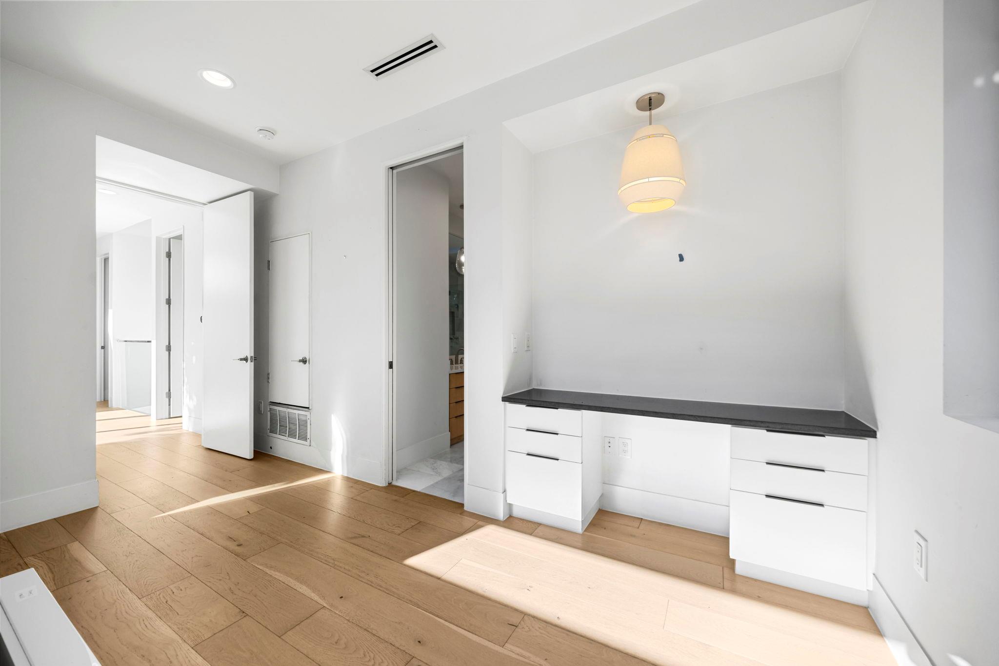 1116 Mariposa Dr # D, Austin, TX 78704