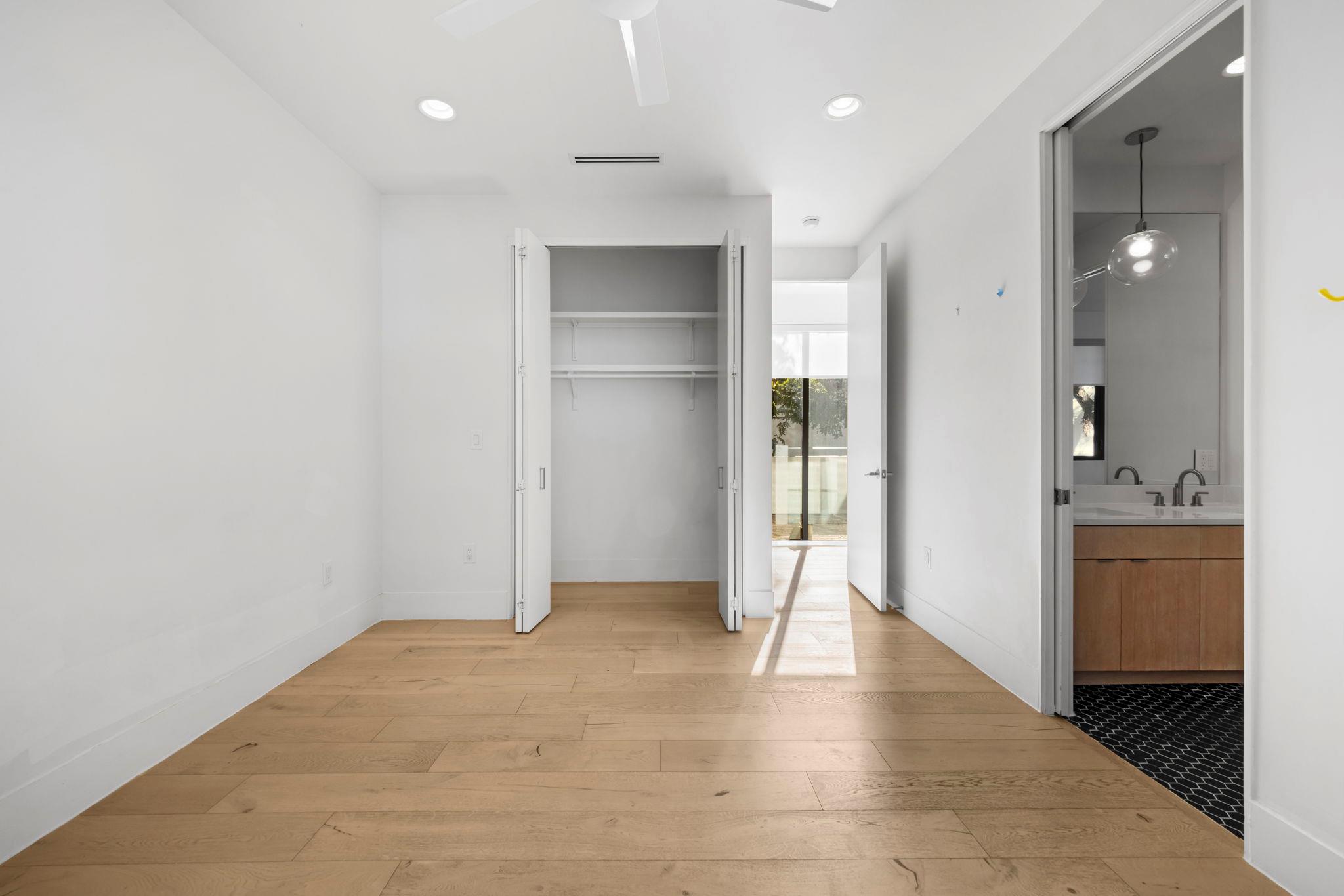 1116 Mariposa Dr # D, Austin, TX 78704