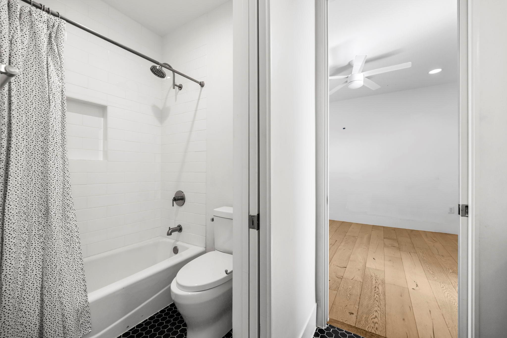 1116 Mariposa Dr # D, Austin, TX 78704