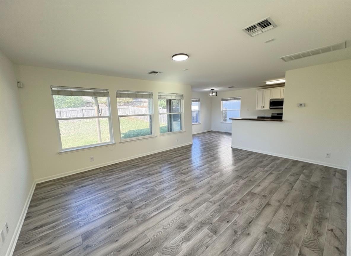 12200 Stoney Meadow Dr, Del Valle, TX 78617