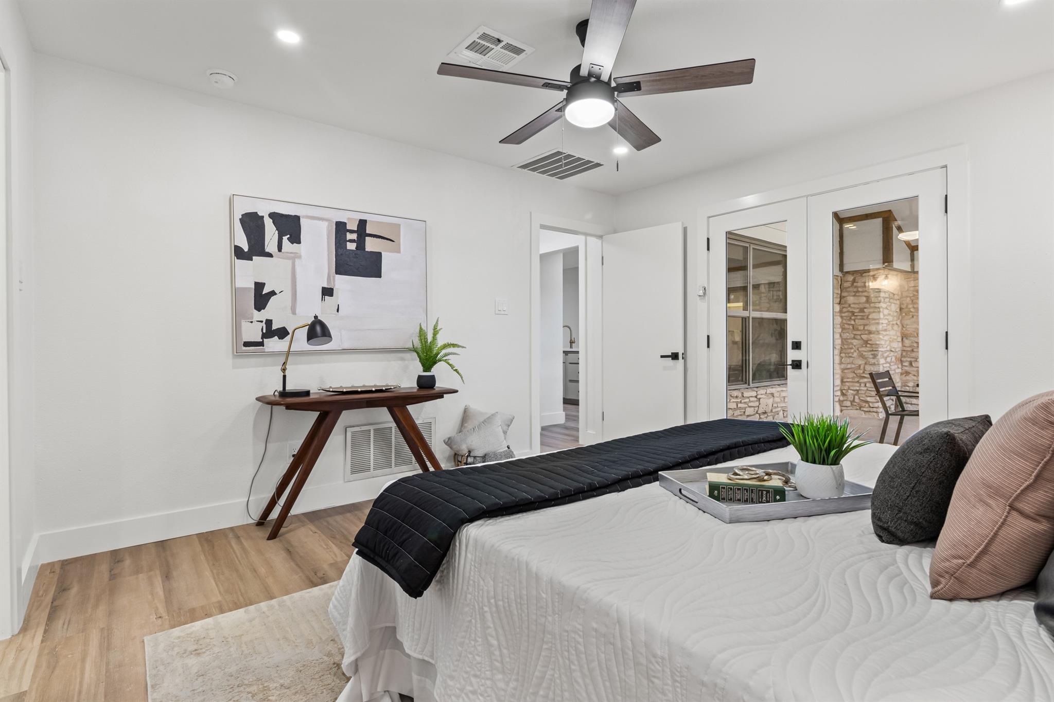 11004 Rustic Manor Ln, Austin, TX 78750