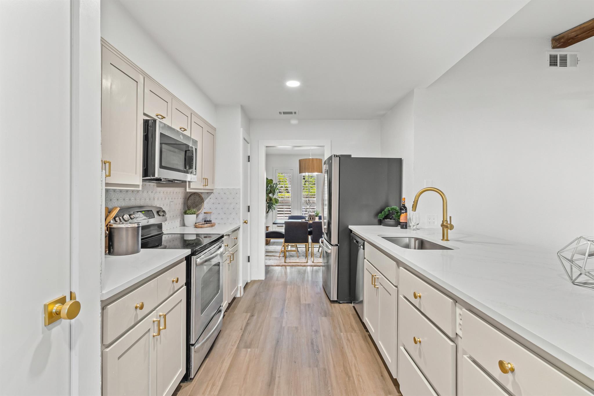 11004 Rustic Manor Ln, Austin, TX 78750