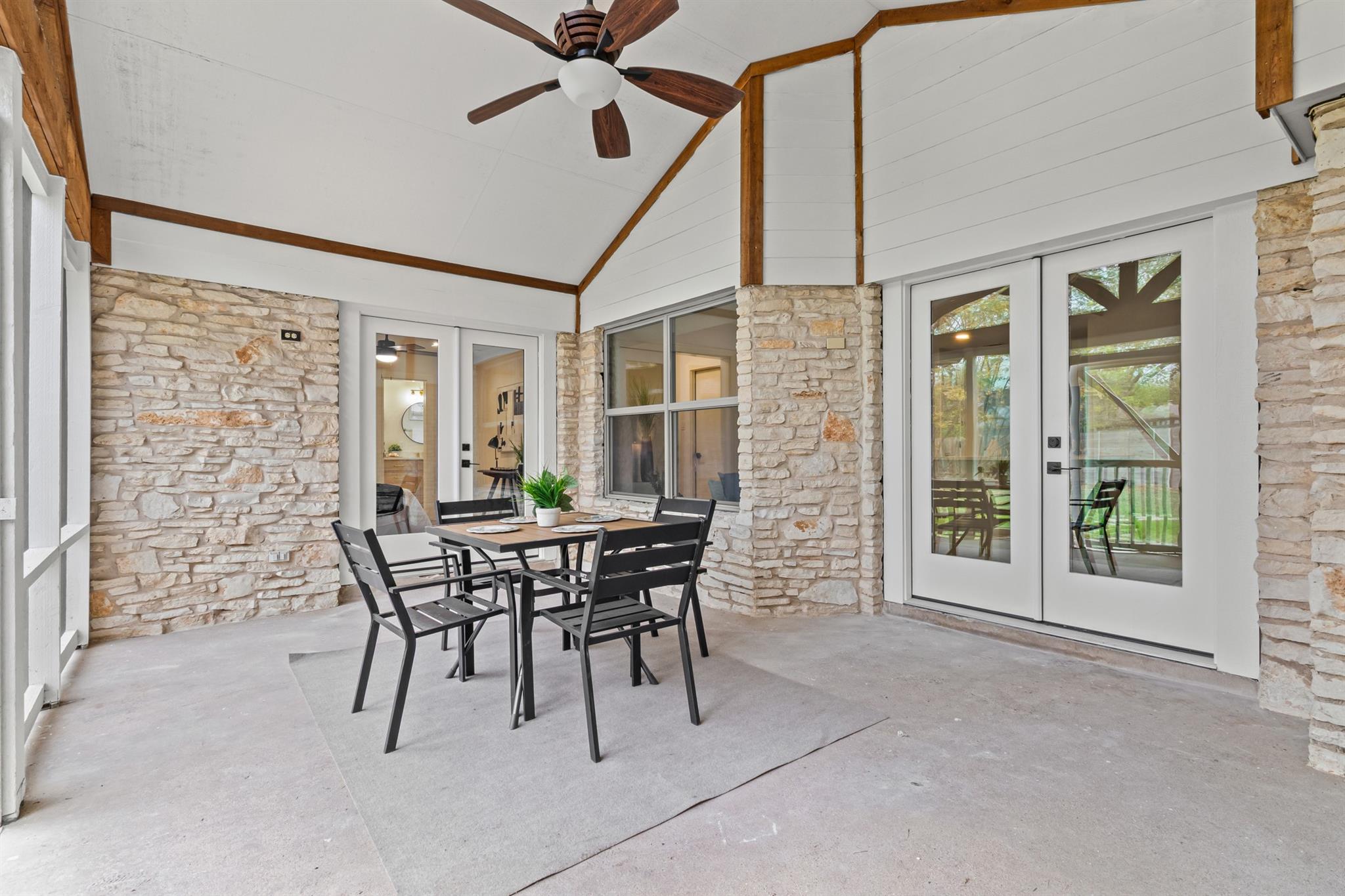 11004 Rustic Manor Ln, Austin, TX 78750