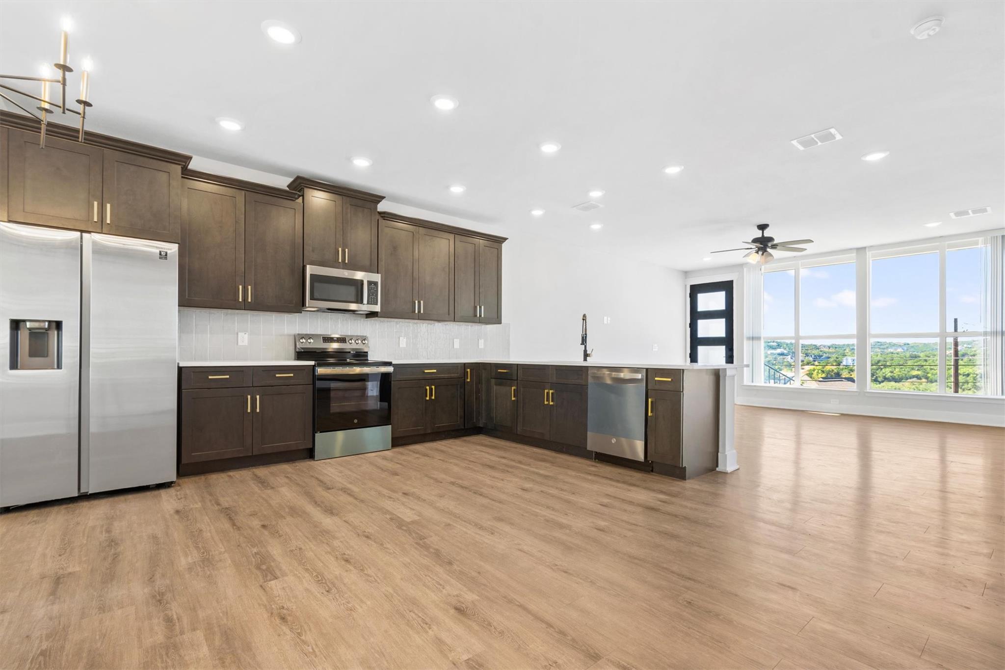 10113 Longhorn Skwy, Dripping Springs, TX 78620