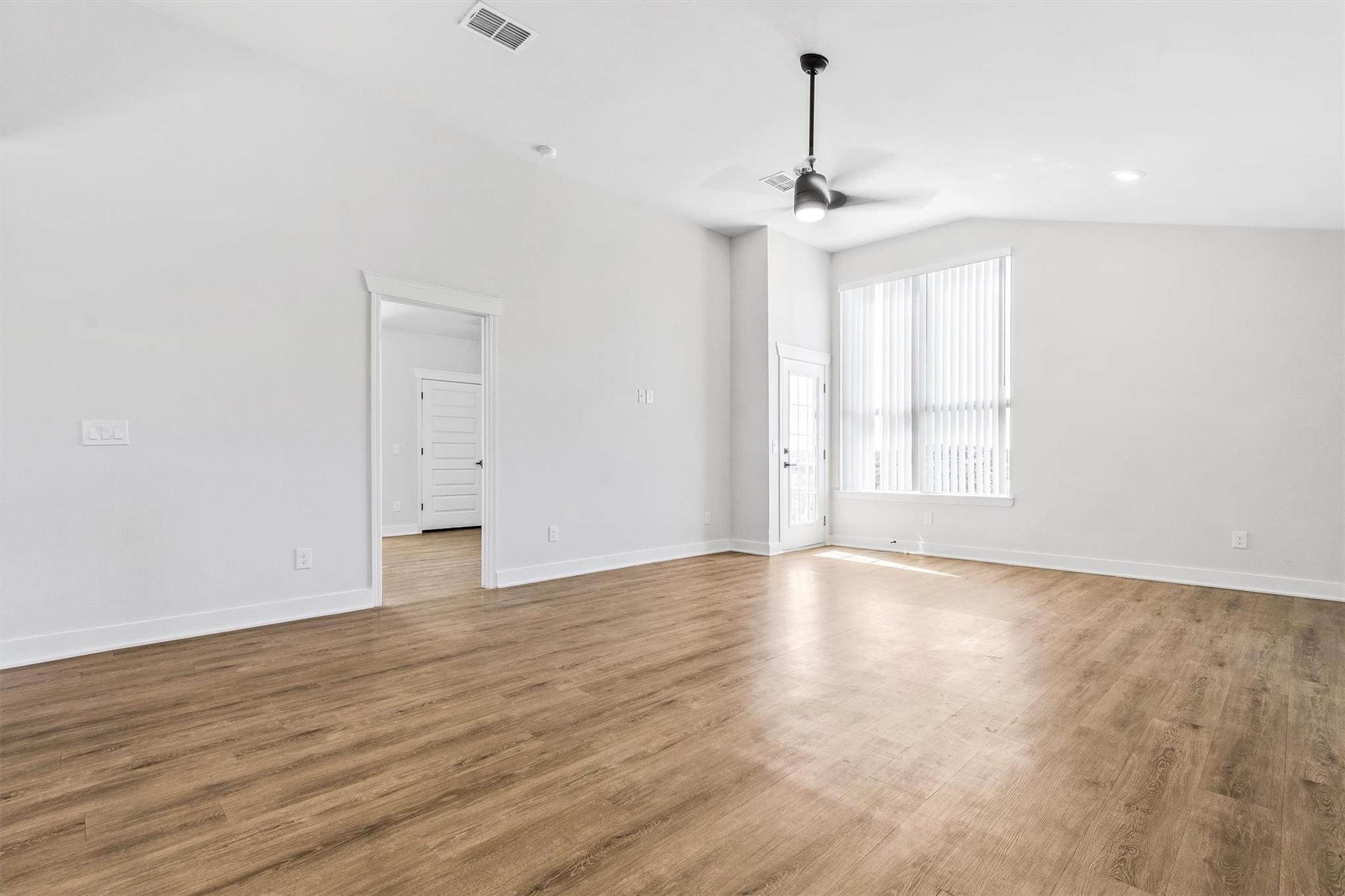 10113 Longhorn Skwy, Dripping Springs, TX 78620