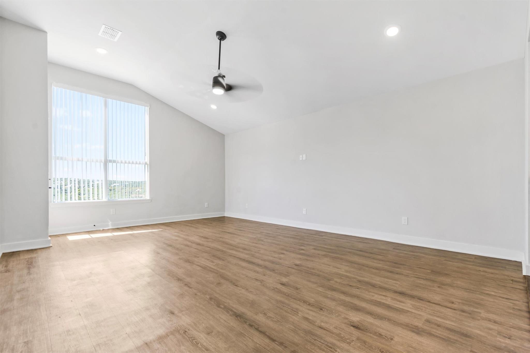 10113 Longhorn Skwy, Dripping Springs, TX 78620