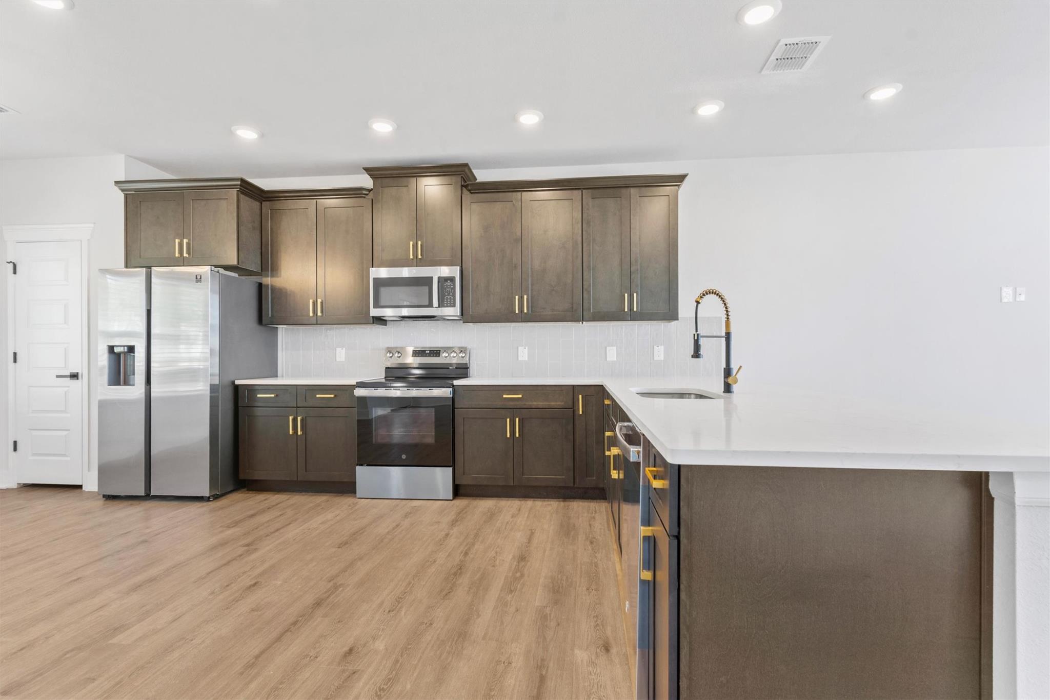 10113 Longhorn Skwy, Dripping Springs, TX 78620