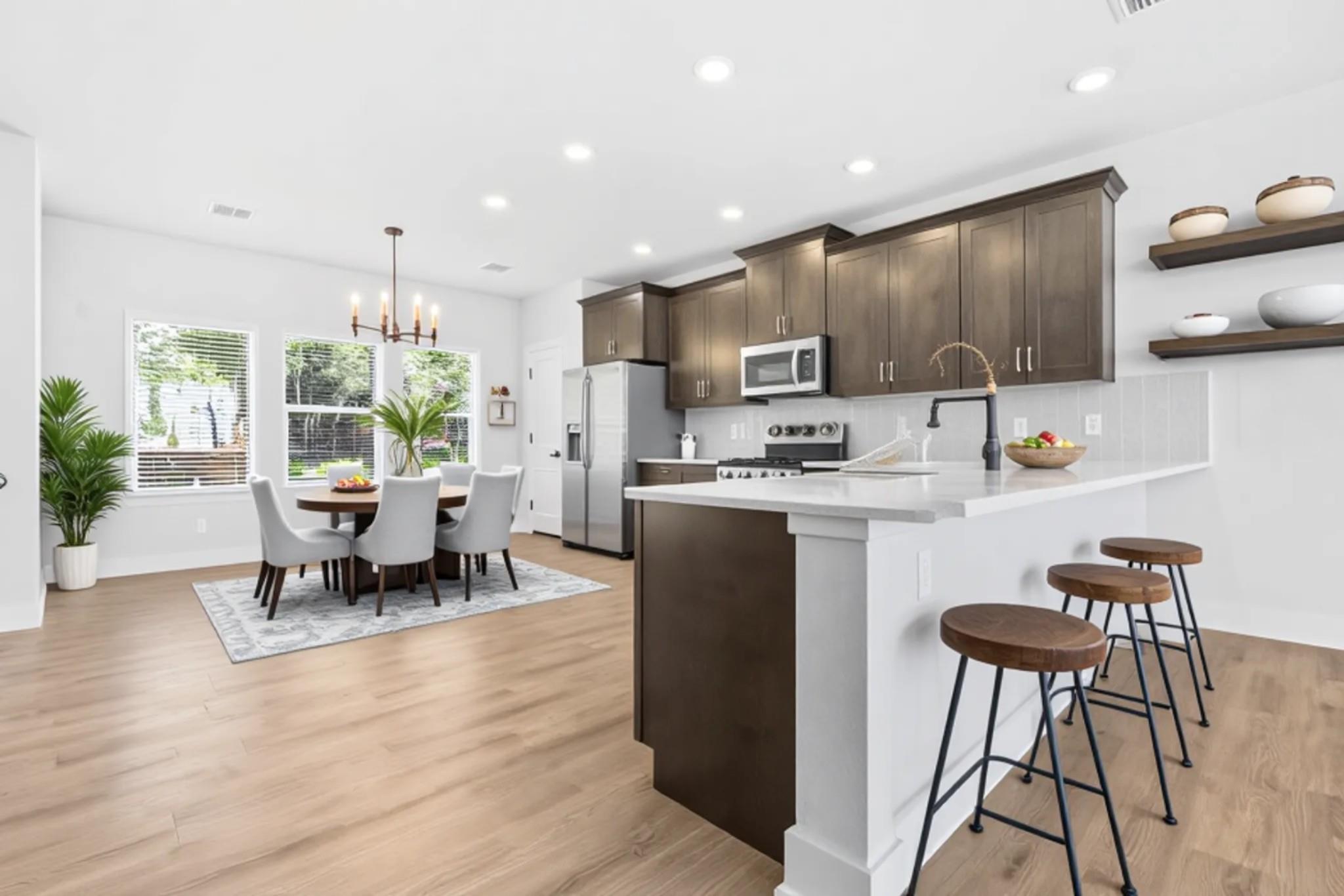 10113 Longhorn Skwy, Dripping Springs, TX 78620