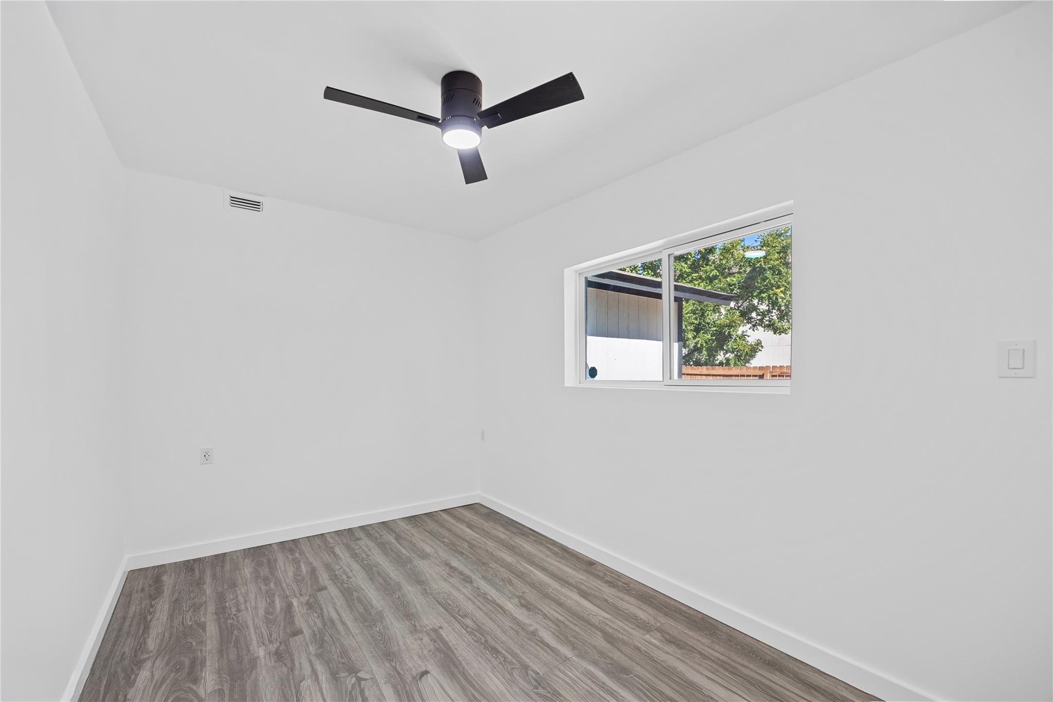 414 Loma Verde St, Buda, TX 78610