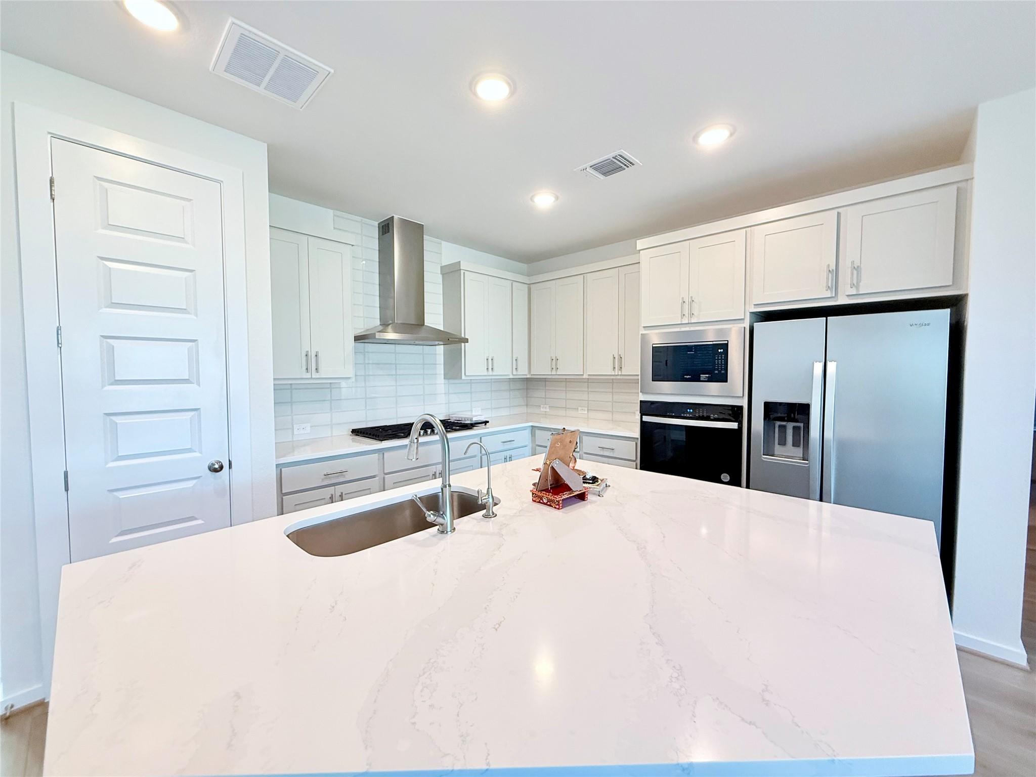 604 Palatino Bnd, Liberty Hill, TX 78642