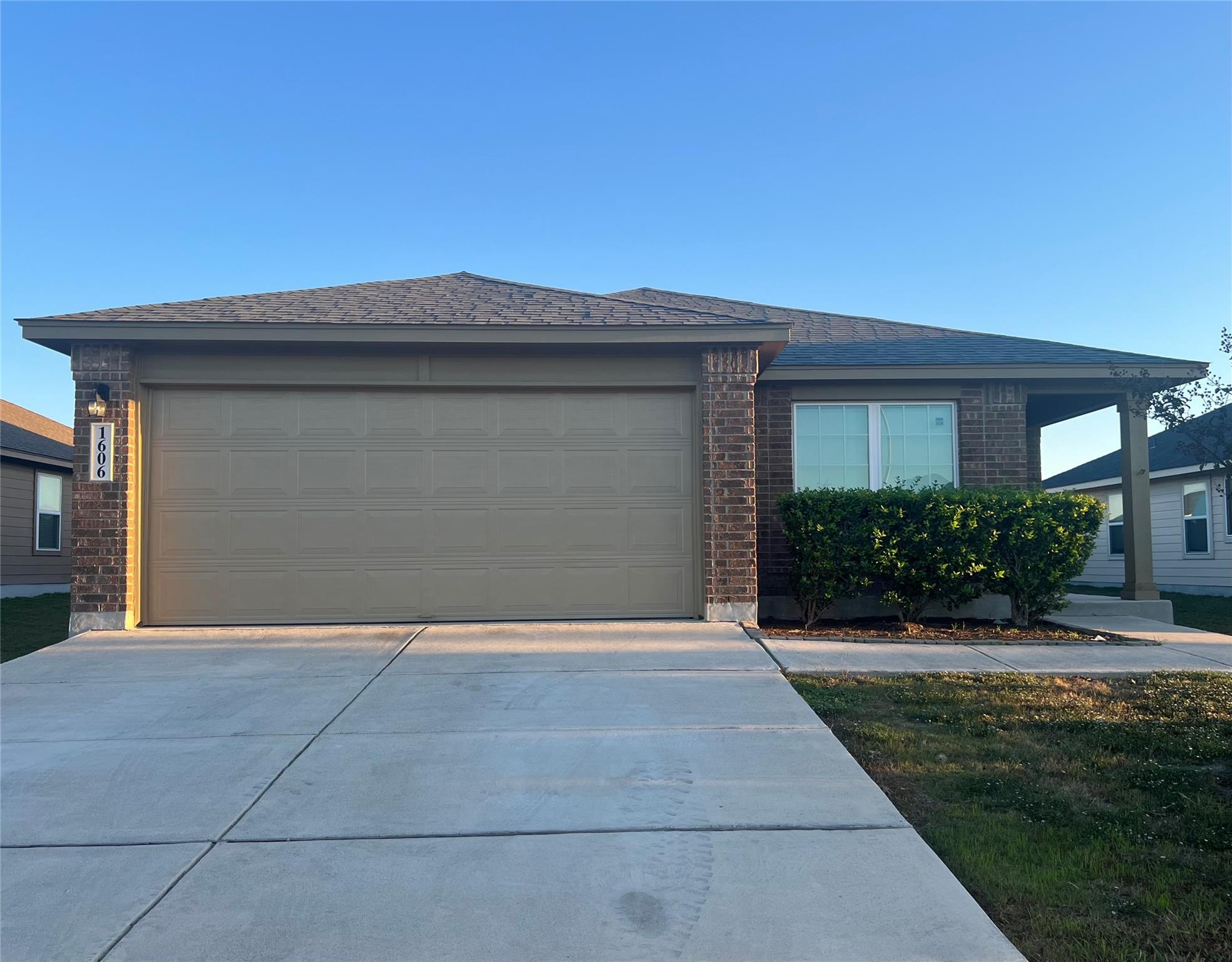 1606 Shenandoah Trl, Lockhart, TX 78644