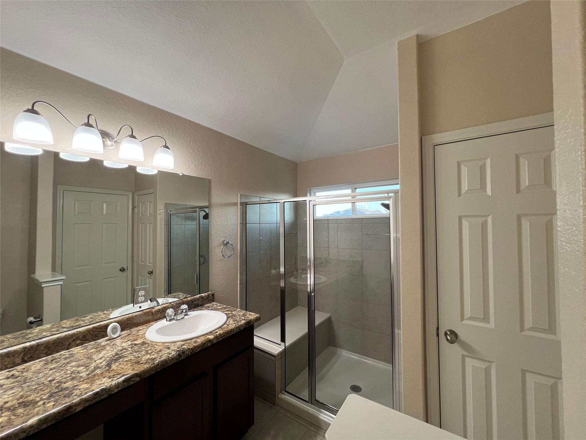 1606 Shenandoah Trl, Lockhart, TX 78644