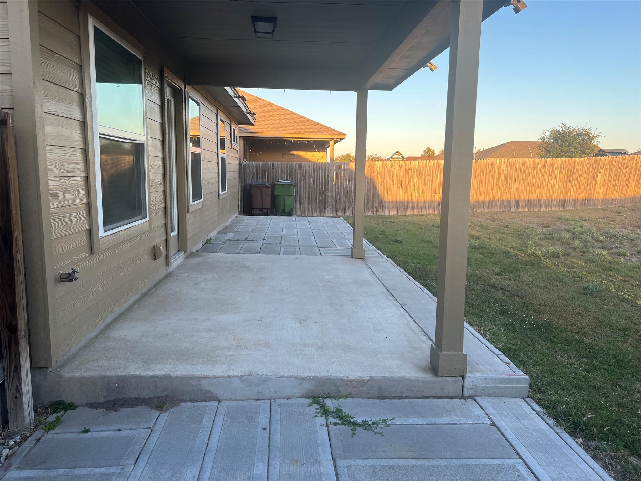 1606 Shenandoah Trl, Lockhart, TX 78644