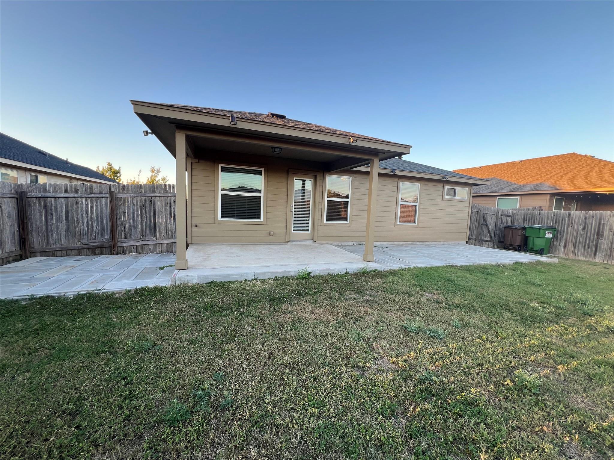 1606 Shenandoah Trl, Lockhart, TX 78644