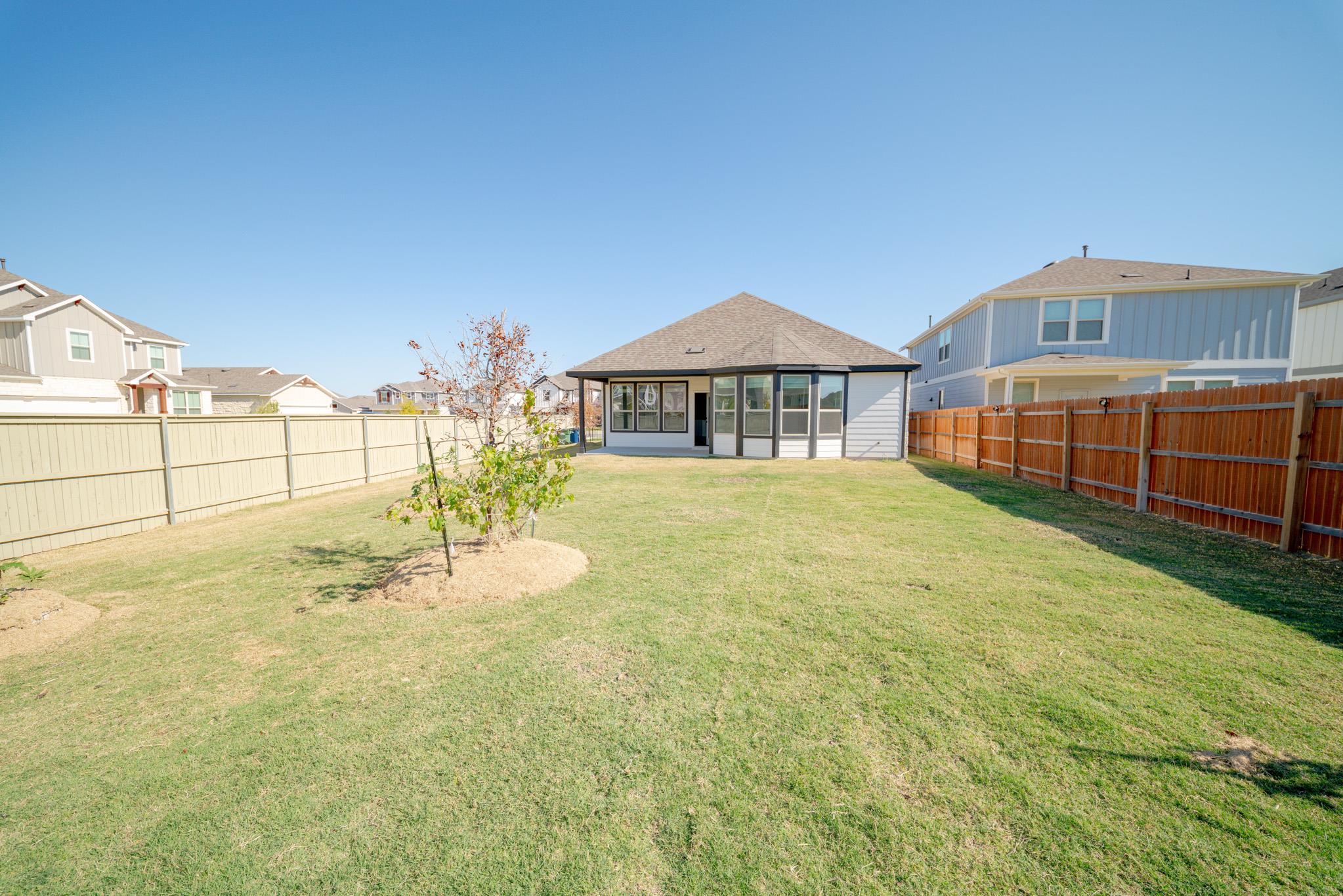 141 Bennington Dr, Liberty Hill, TX 78642