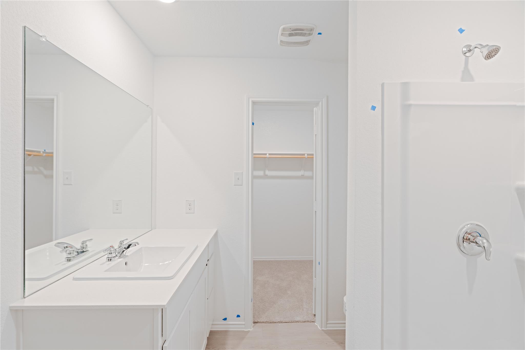 241 Kings Row Ln, Jarrell, TX 76537