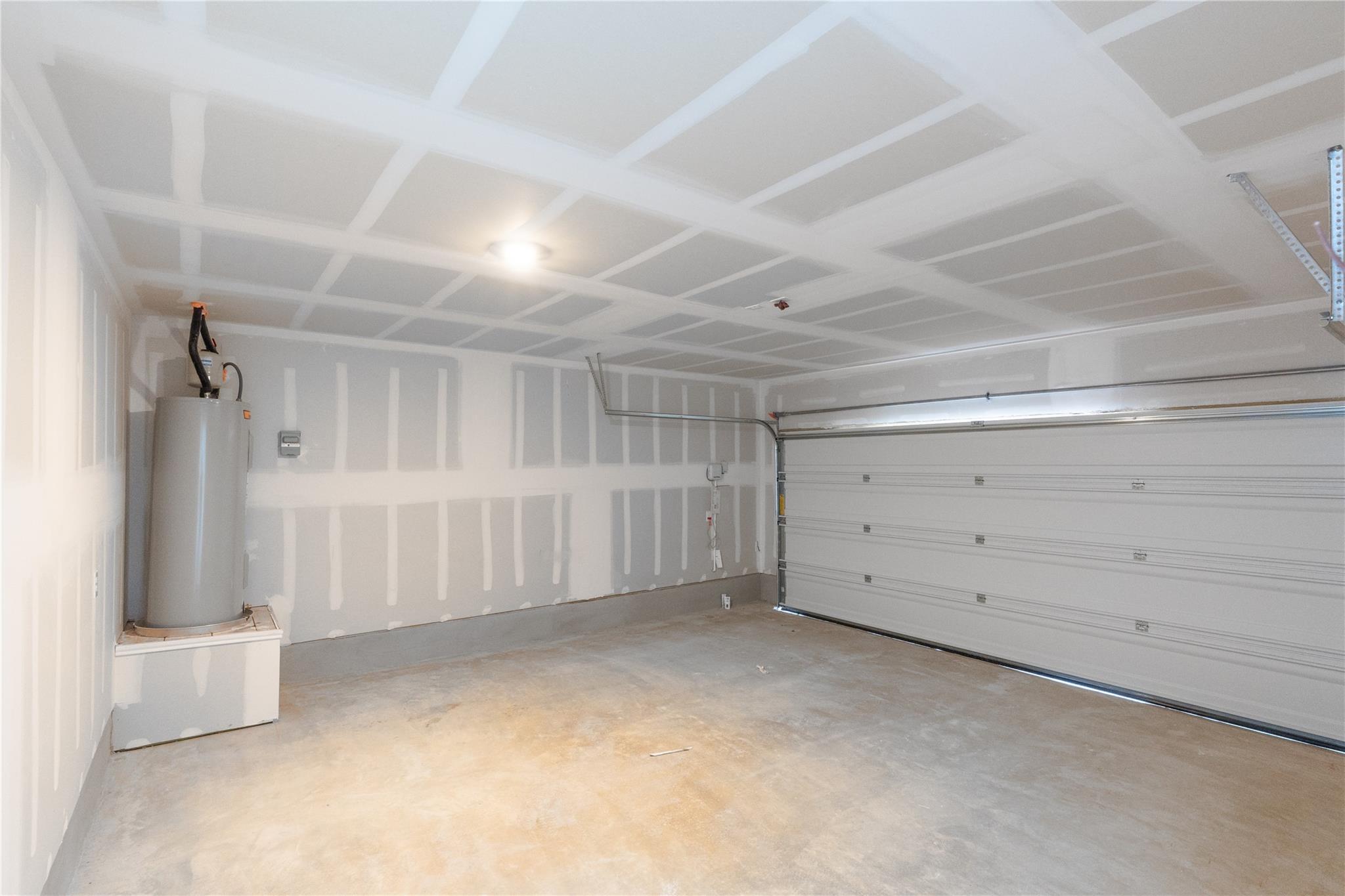 241 Kings Row Ln, Jarrell, TX 76537