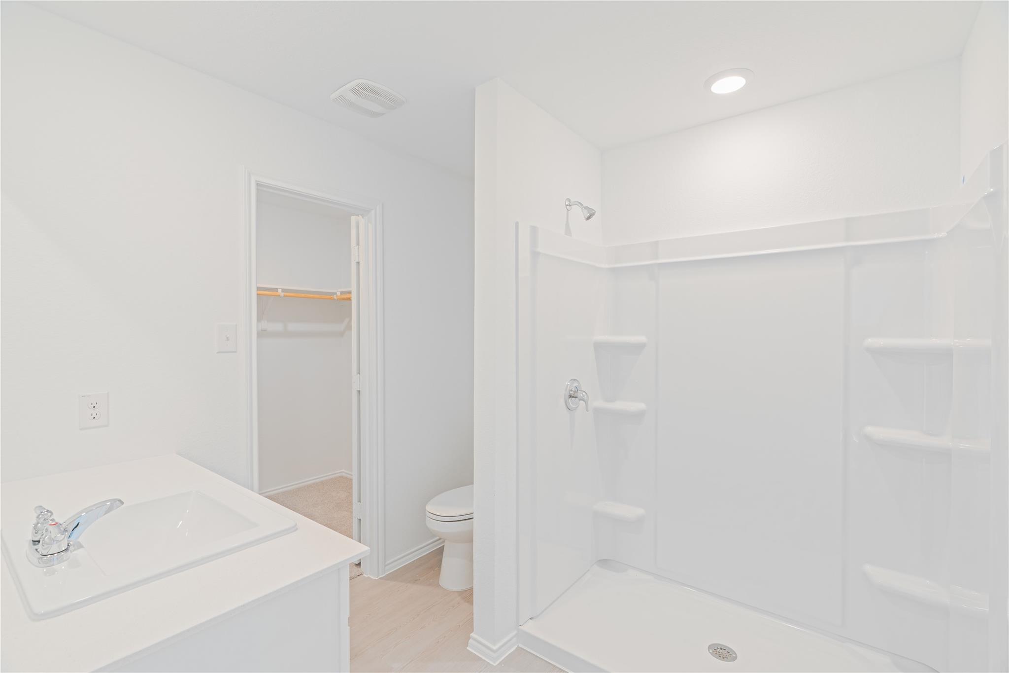 241 Kings Row Ln, Jarrell, TX 76537