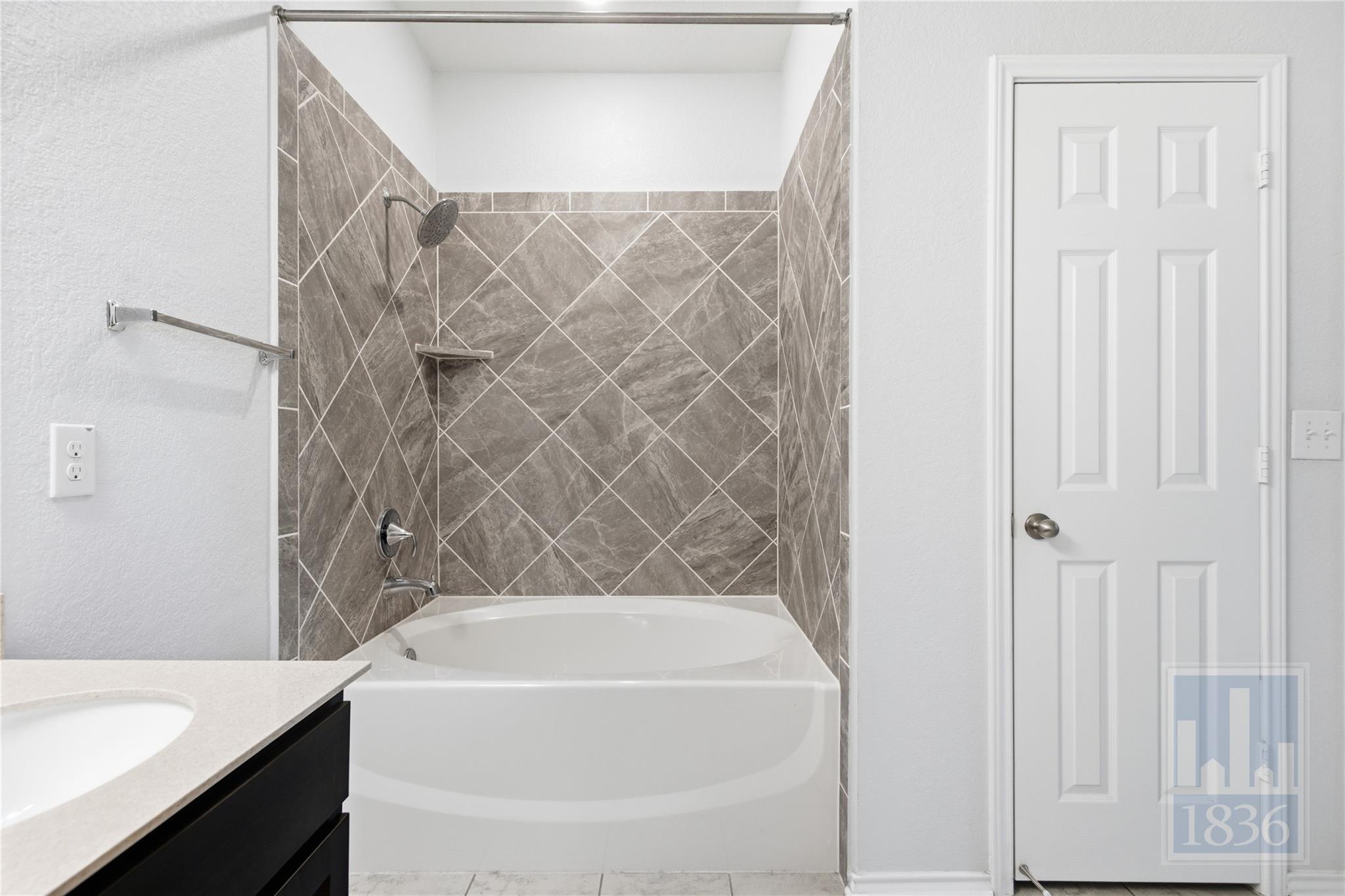 8005 Crystalbrook W, Austin, TX 78724