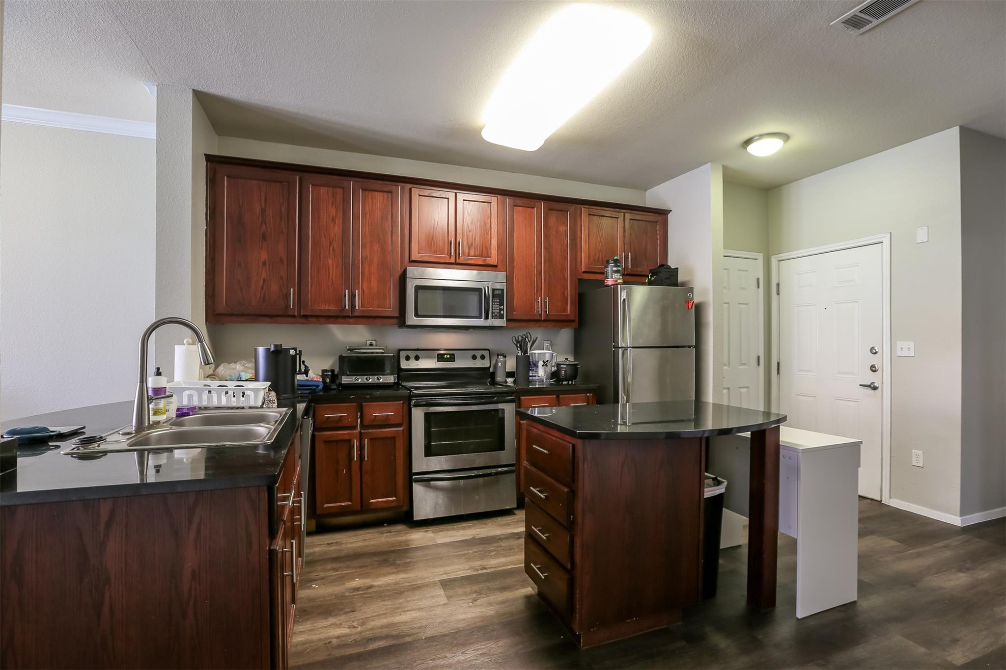 910 W 25th St # 308, Austin, TX 78705