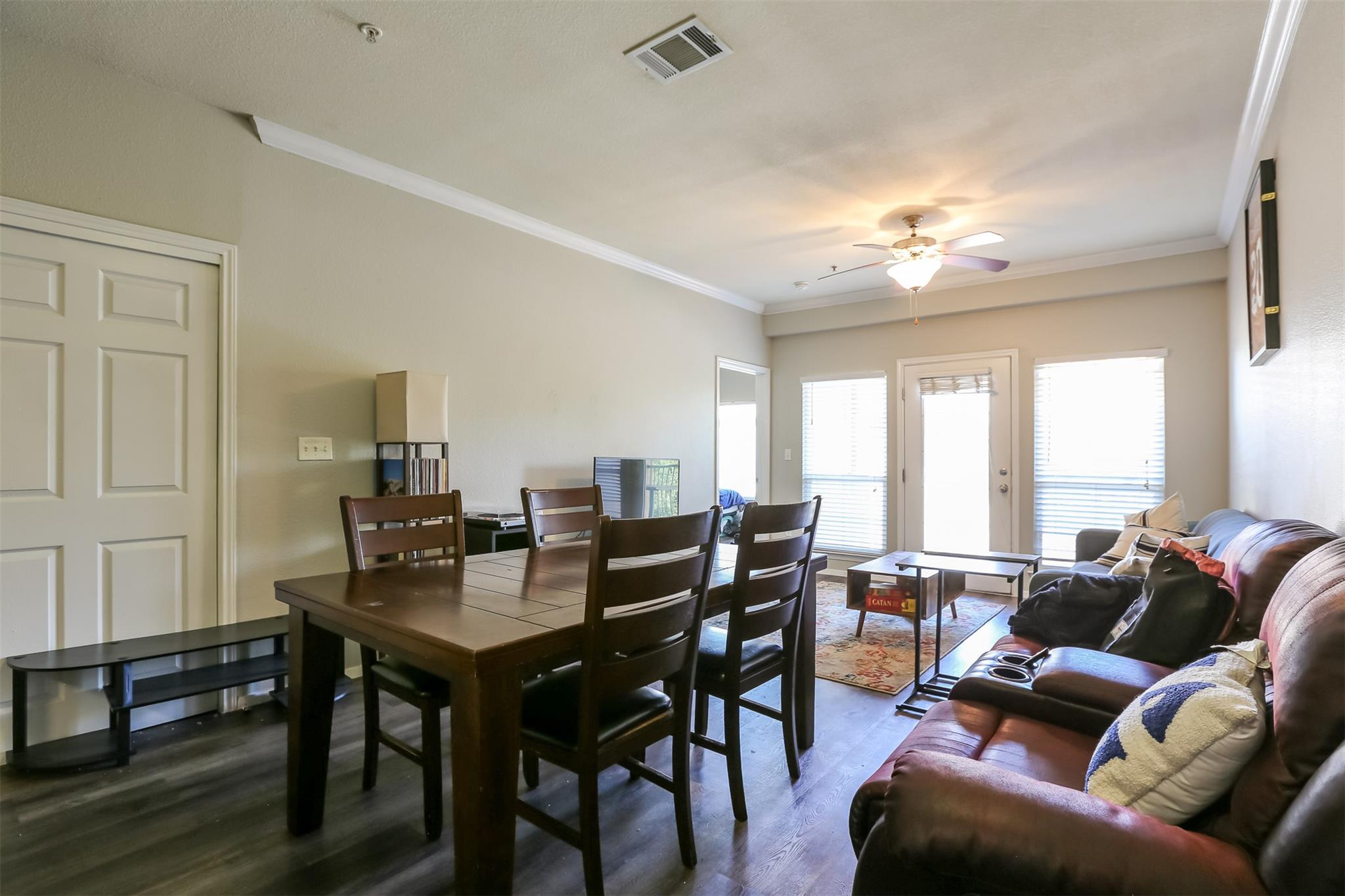 910 W 25th St # 308, Austin, TX 78705