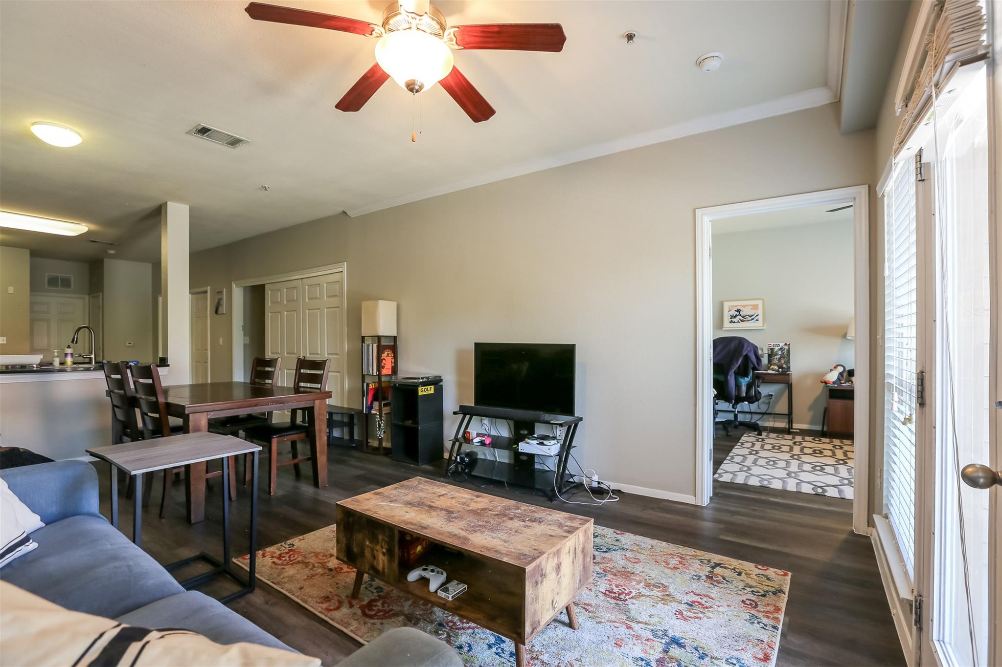 910 W 25th St # 308, Austin, TX 78705