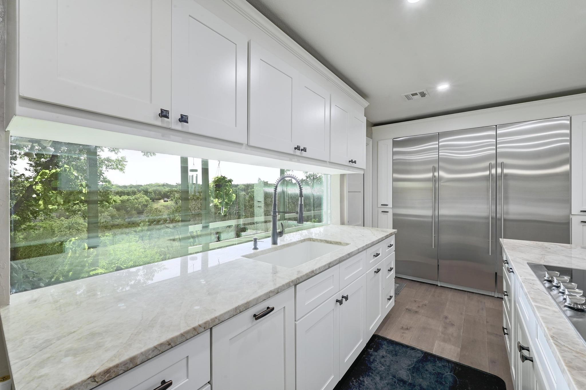 120 Buena Vista Vis, Blanco, TX 78606