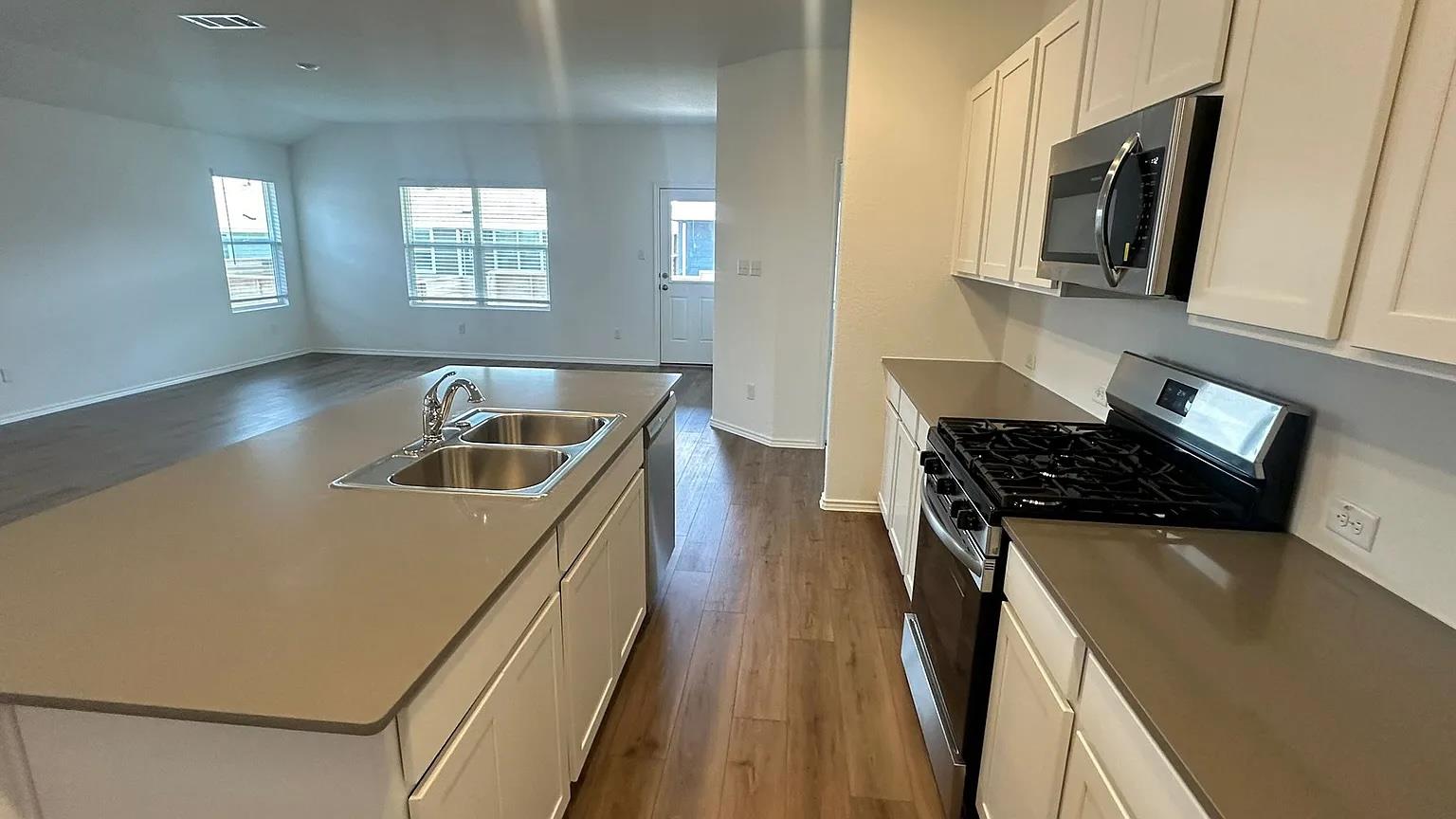 121 Tofalla, Kyle, TX 78640