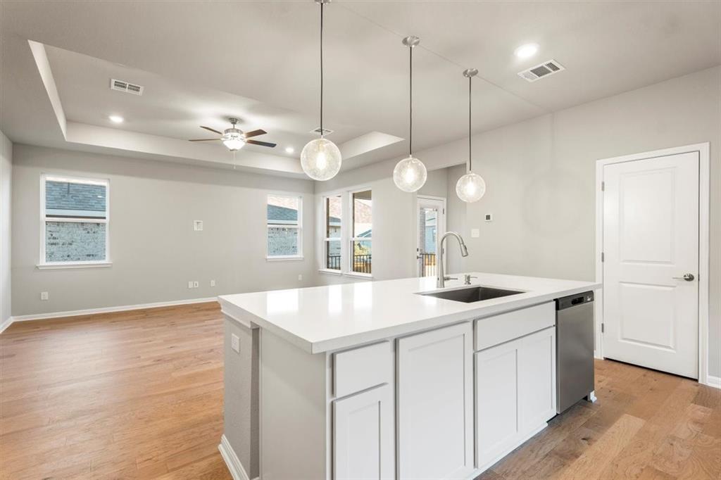 204 Green Knoll Ln, Georgetown, TX 78628