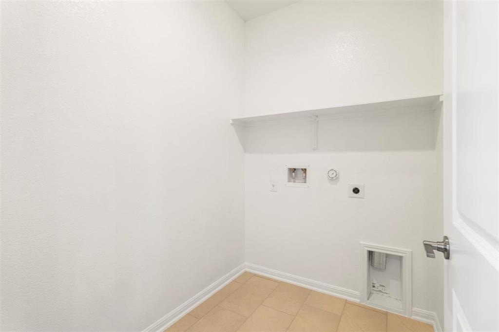 204 Green Knoll Ln, Georgetown, TX 78628