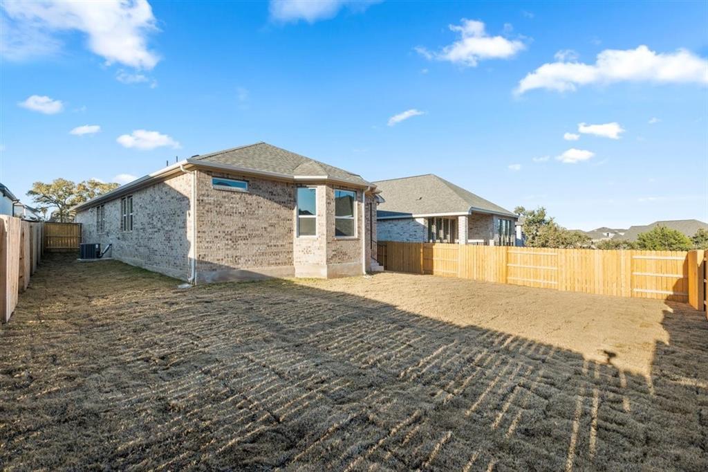 204 Green Knoll Ln, Georgetown, TX 78628
