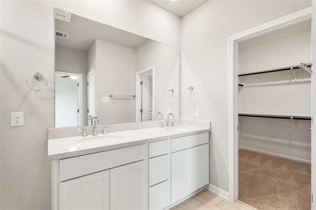 204 Green Knoll Ln, Georgetown, TX 78628