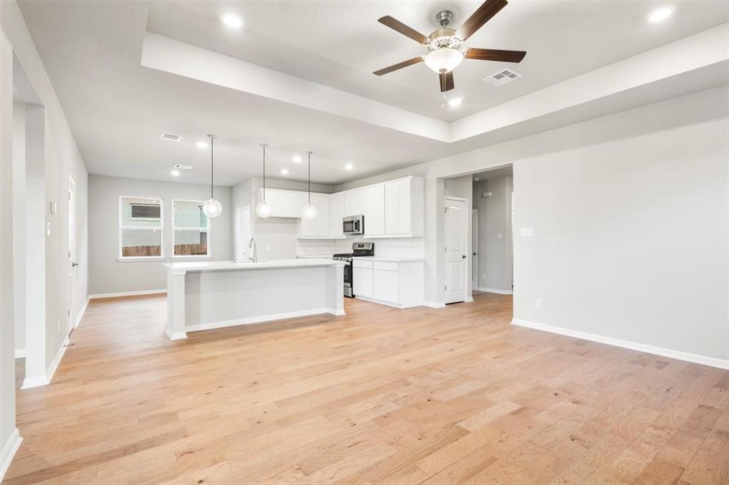 204 Green Knoll Ln, Georgetown, TX 78628