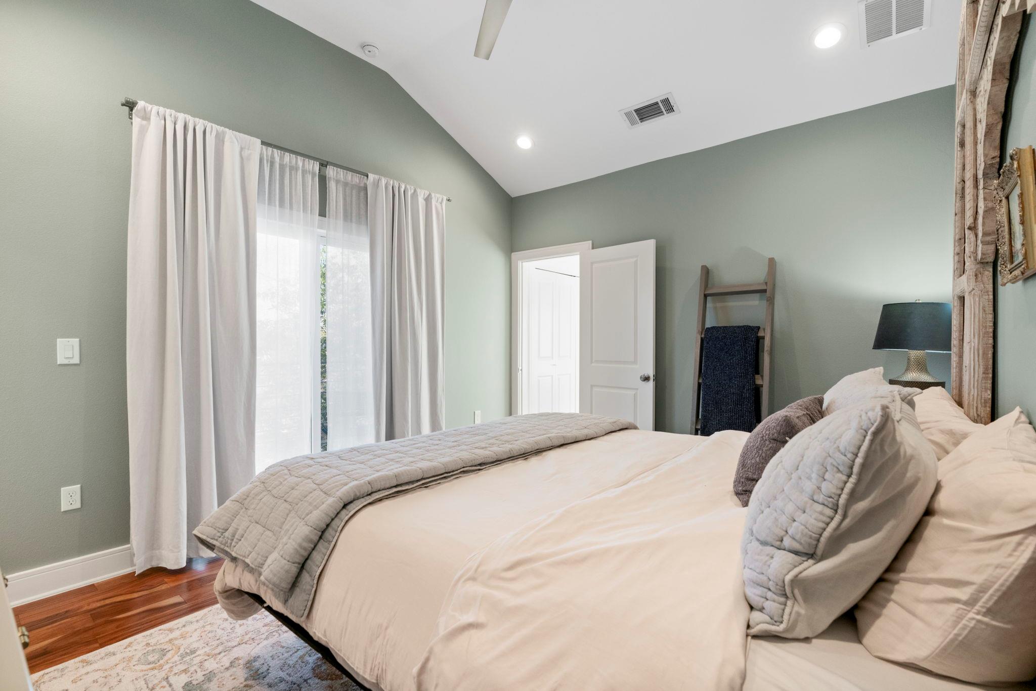 1148 Webberville Rd # 6, Austin, TX 78721