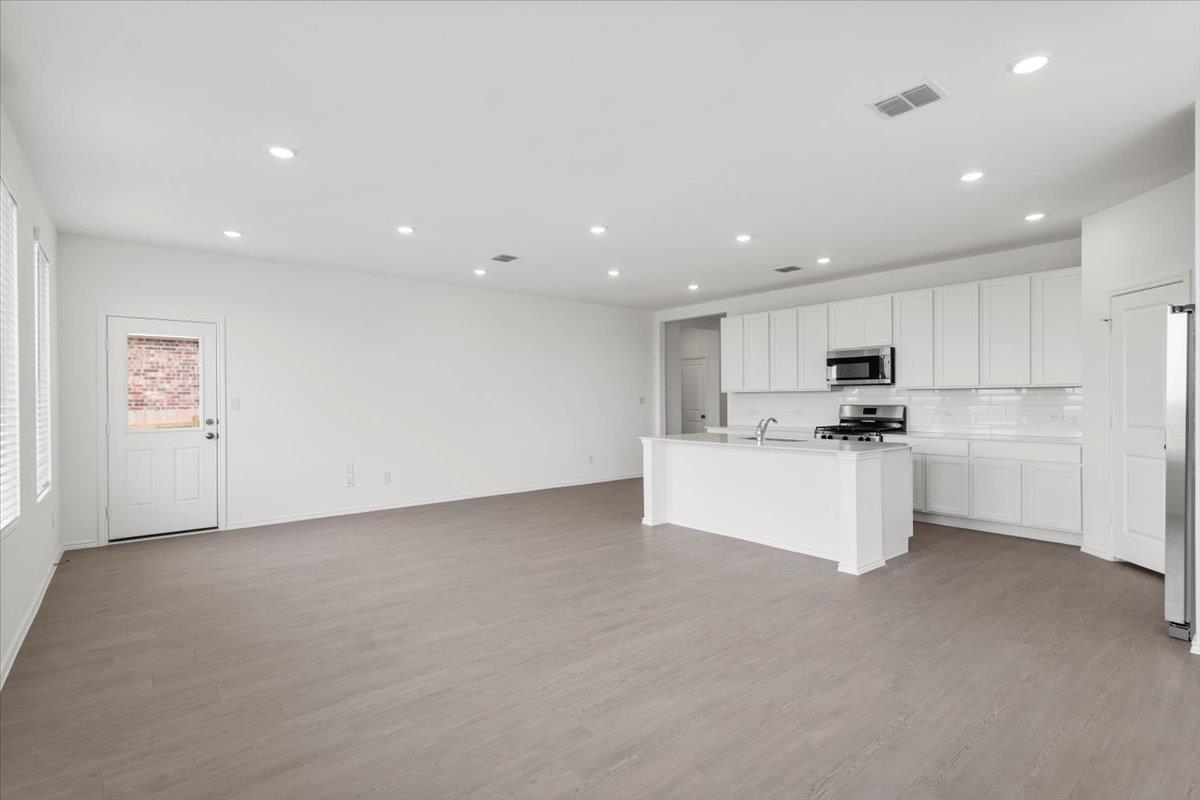 128 Rodney Boat Rd, Kyle, TX 78640