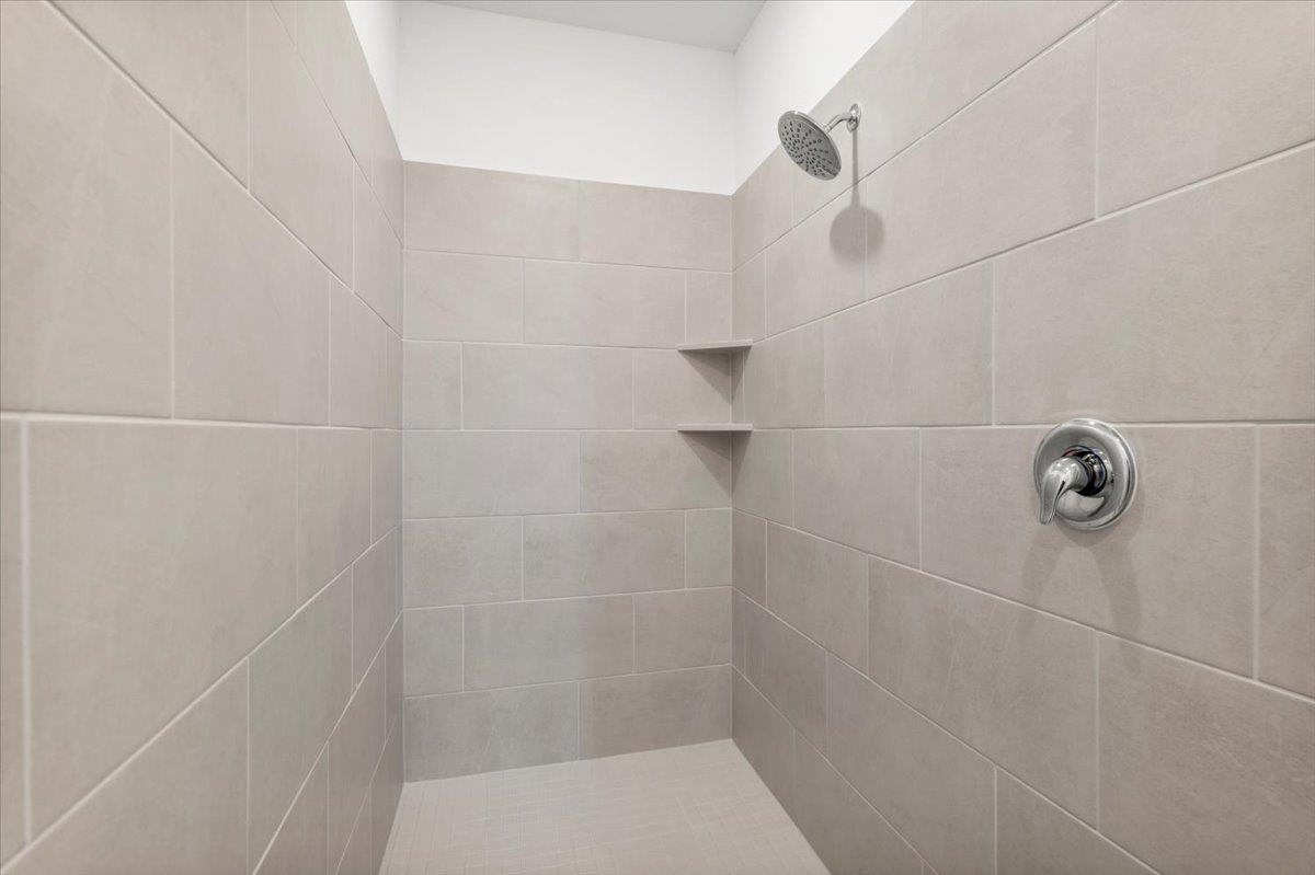 128 Rodney Boat Rd, Kyle, TX 78640