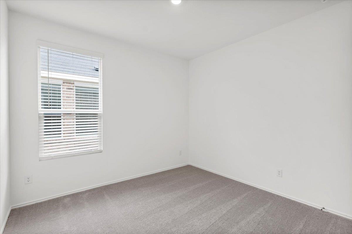 128 Rodney Boat Rd, Kyle, TX 78640