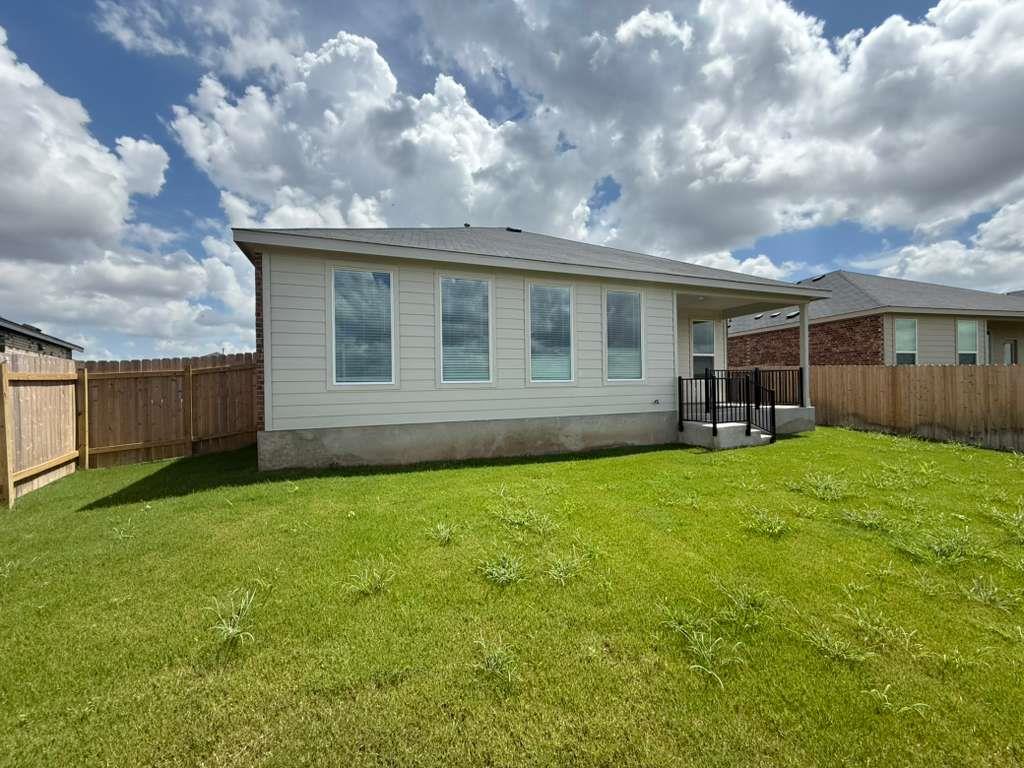 128 Rodney Boat Rd, Kyle, TX 78640