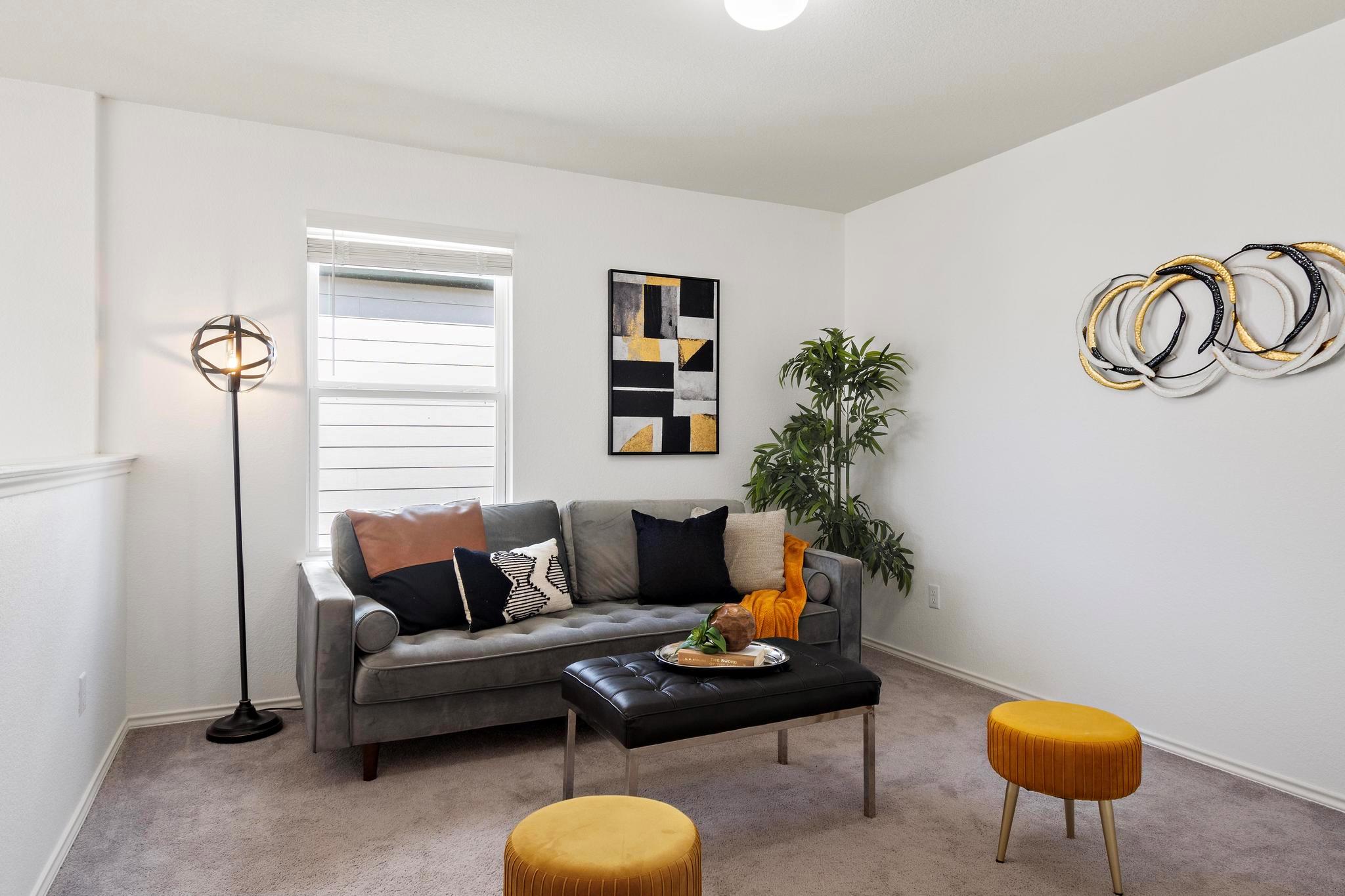 217 Boxwood Dr, Buda, TX 78610