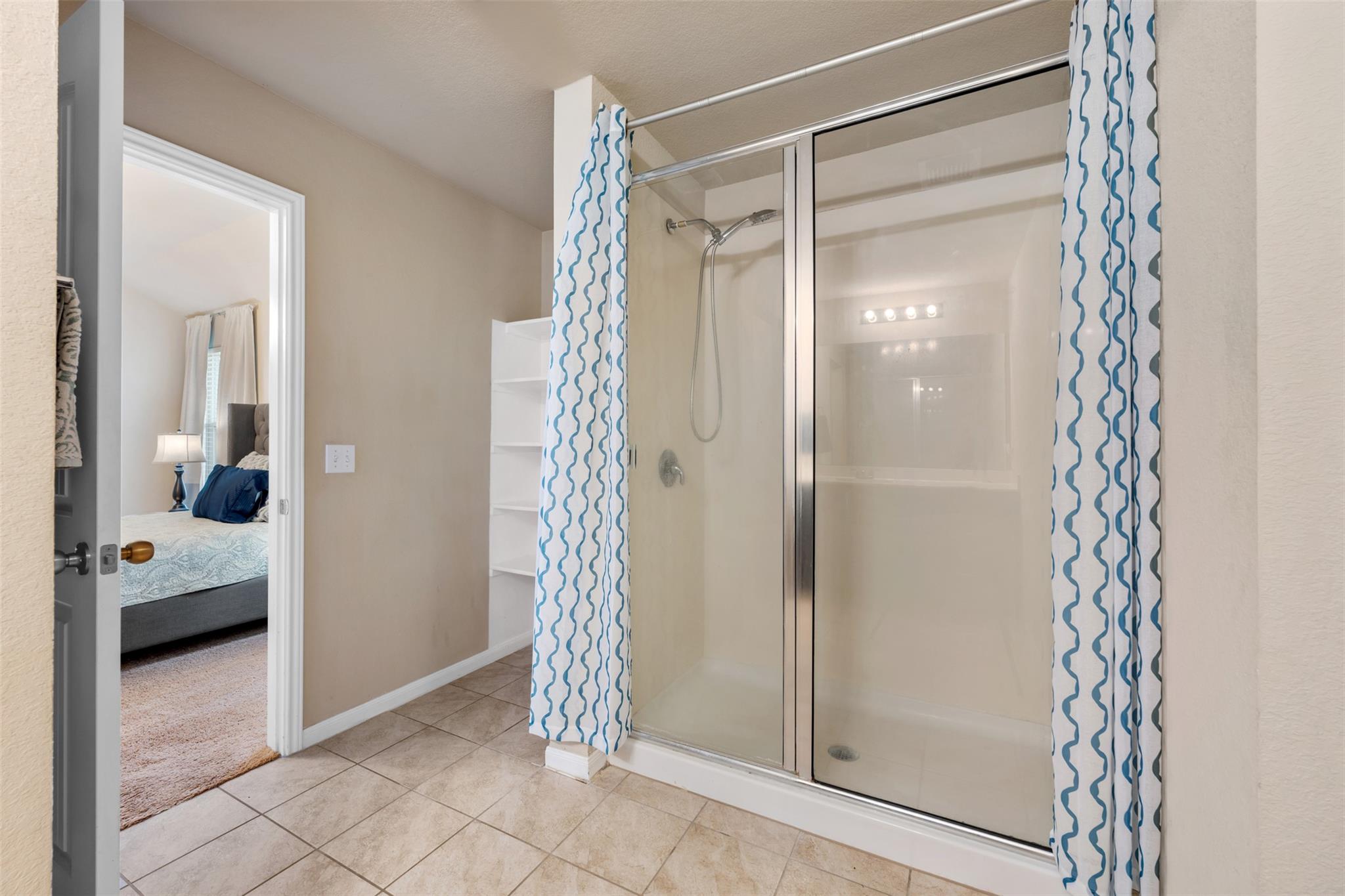 117 Liard River Rd, Hutto, TX 78634