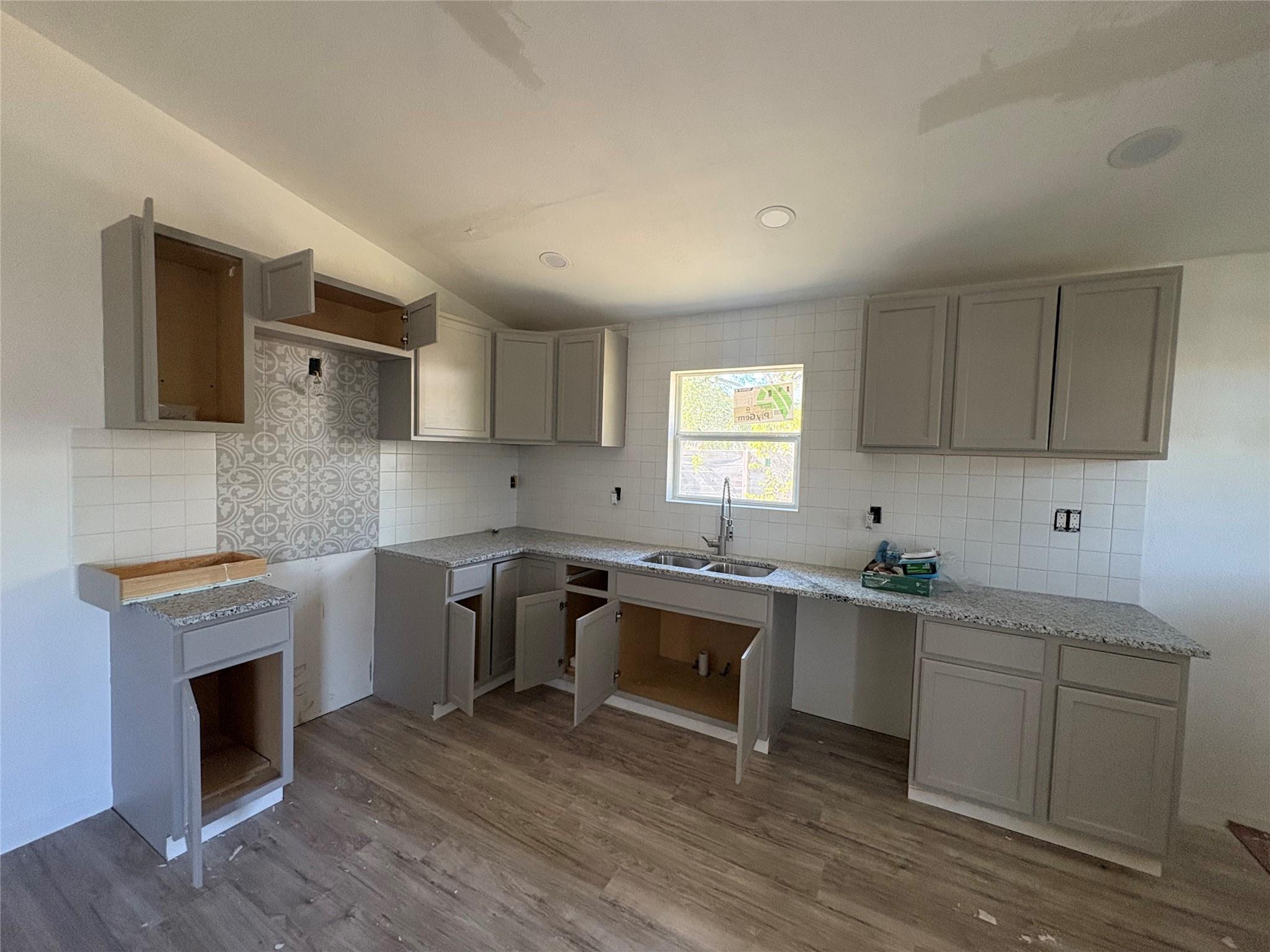 102 W Wilbarger St, Pflugerville, TX 78660